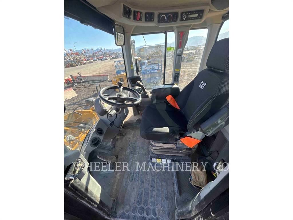 CAT 926M QC Kolesni nakladalci