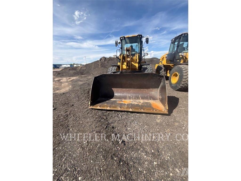 CAT 926M QC Kolesni nakladalci