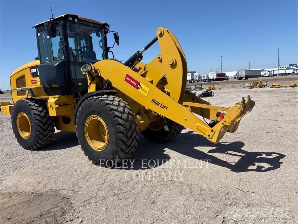 CAT 926MHL Kolesni nakladalci
