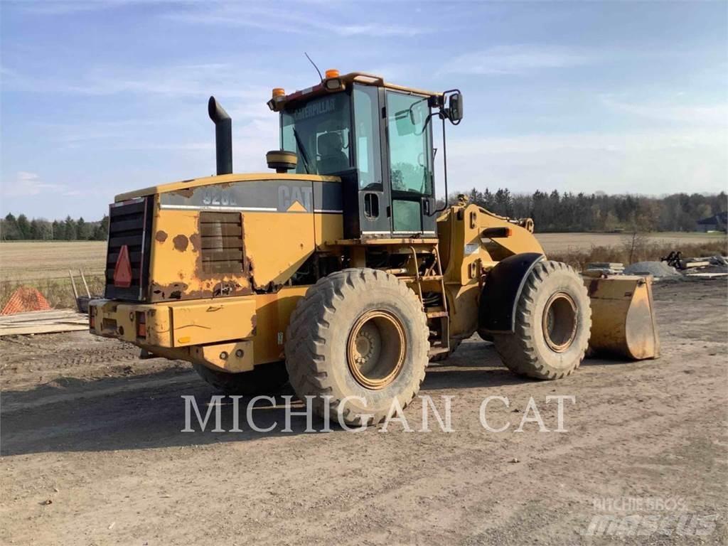 CAT 928G Kolesni nakladalci