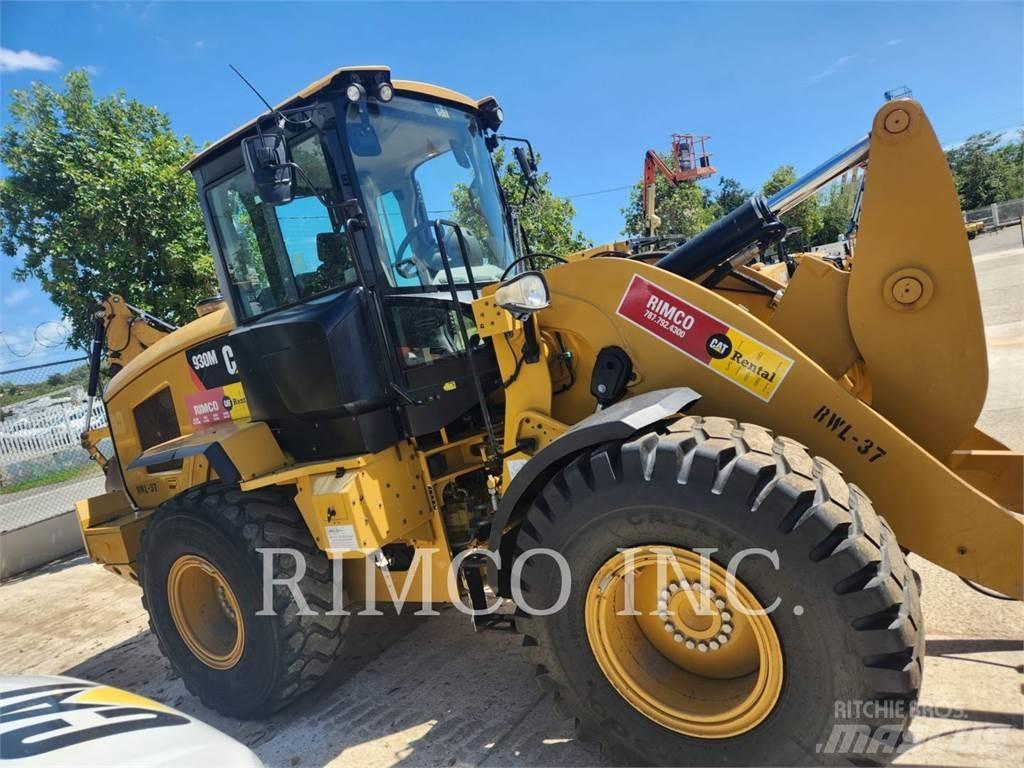 CAT 930 Kolesni nakladalci