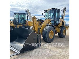 CAT 930 Kolesni nakladalci