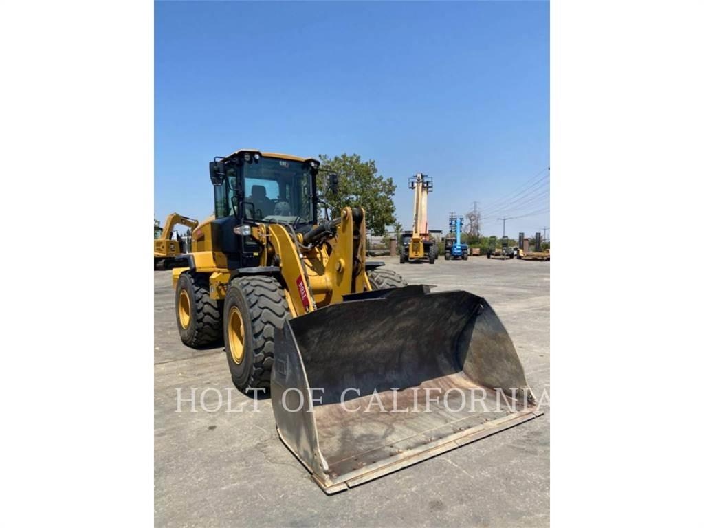 CAT 930 Kolesni nakladalci