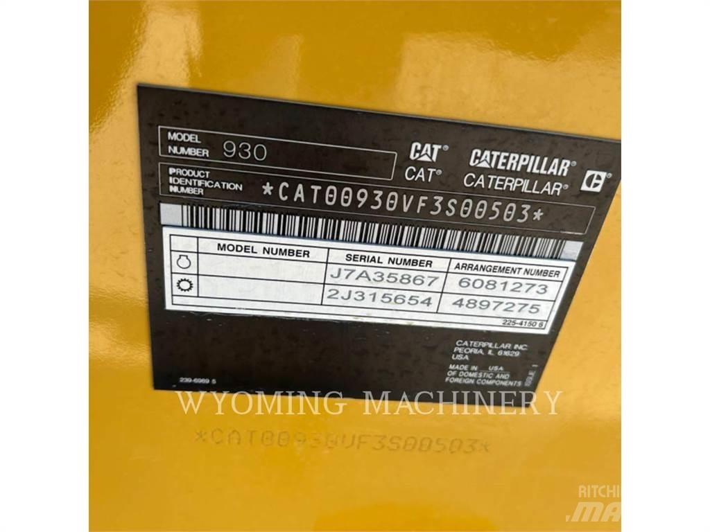 CAT 930 Kolesni nakladalci