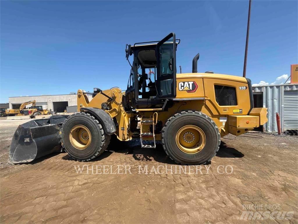 CAT 930 QC Kolesni nakladalci
