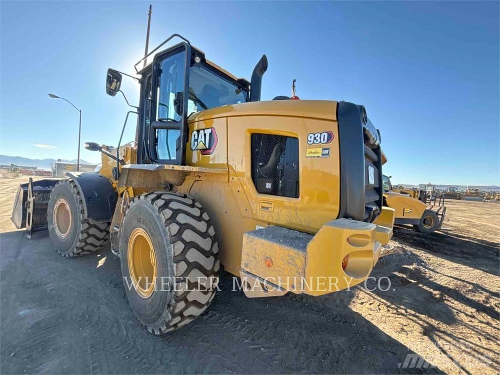 CAT 930 QC Kolesni nakladalci