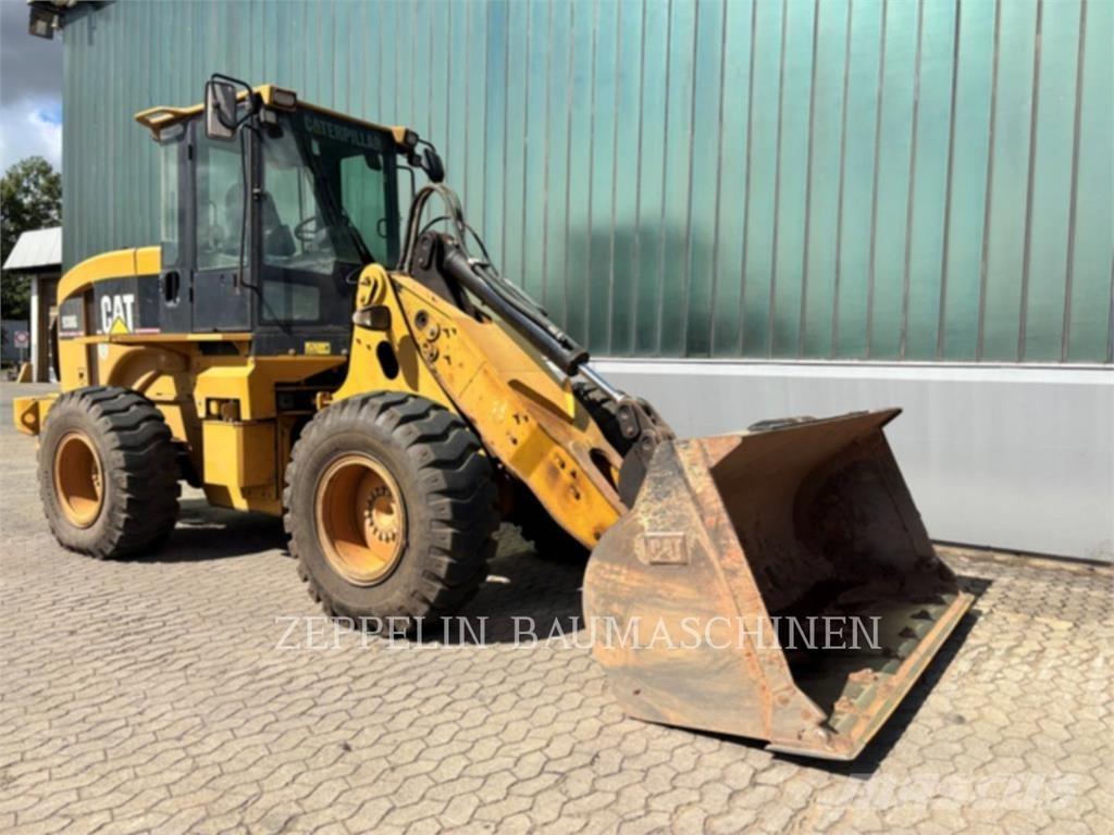 CAT 930G Kolesni nakladalci