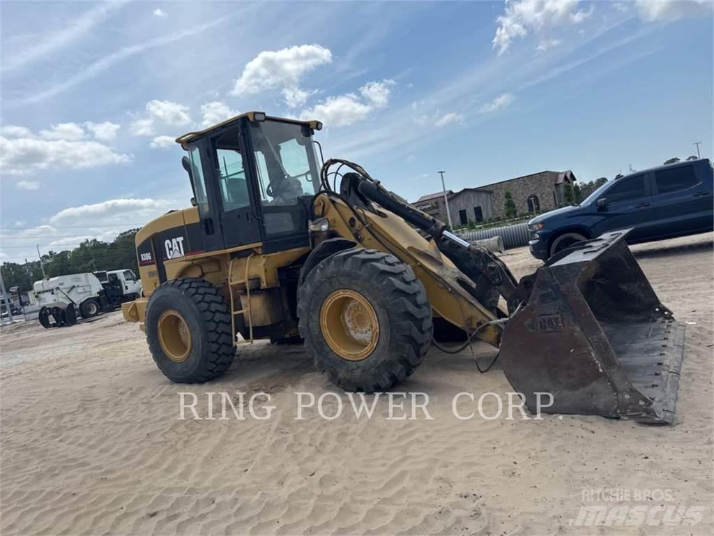 CAT 930GIT Kolesni nakladalci