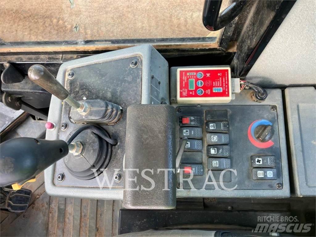 CAT 930H Kolesni nakladalci