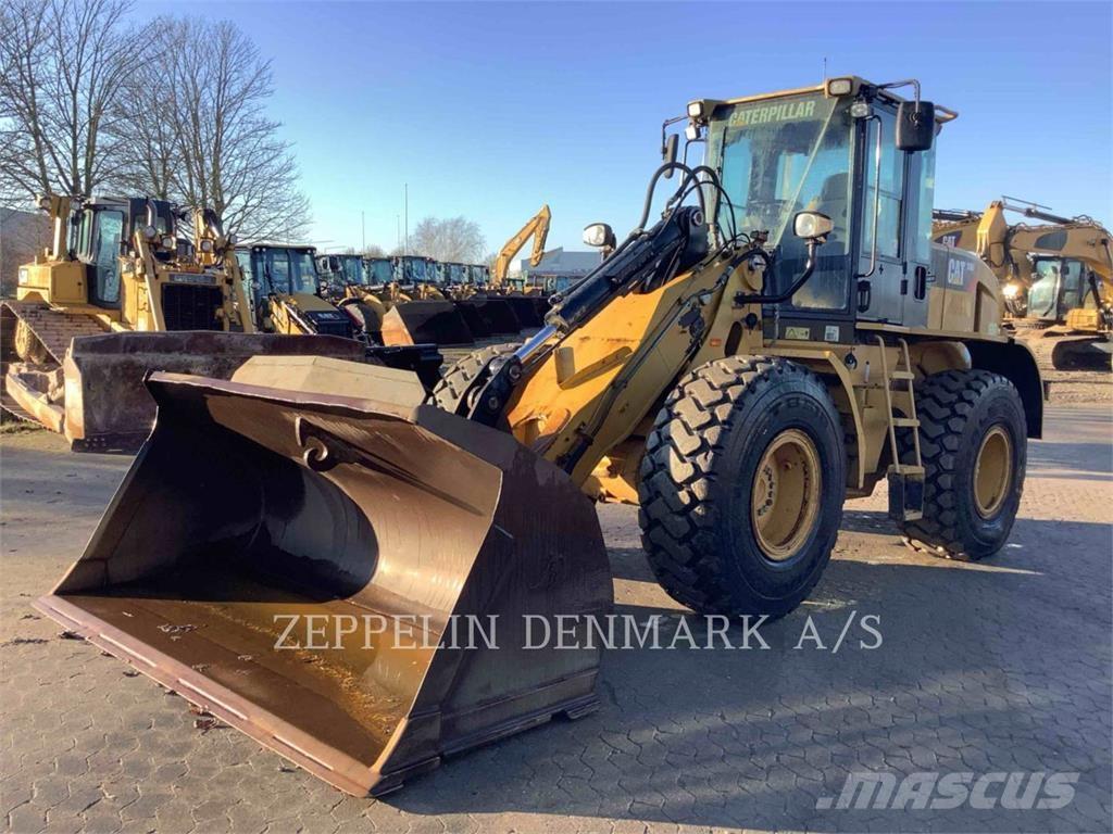 CAT 930H Kolesni nakladalci