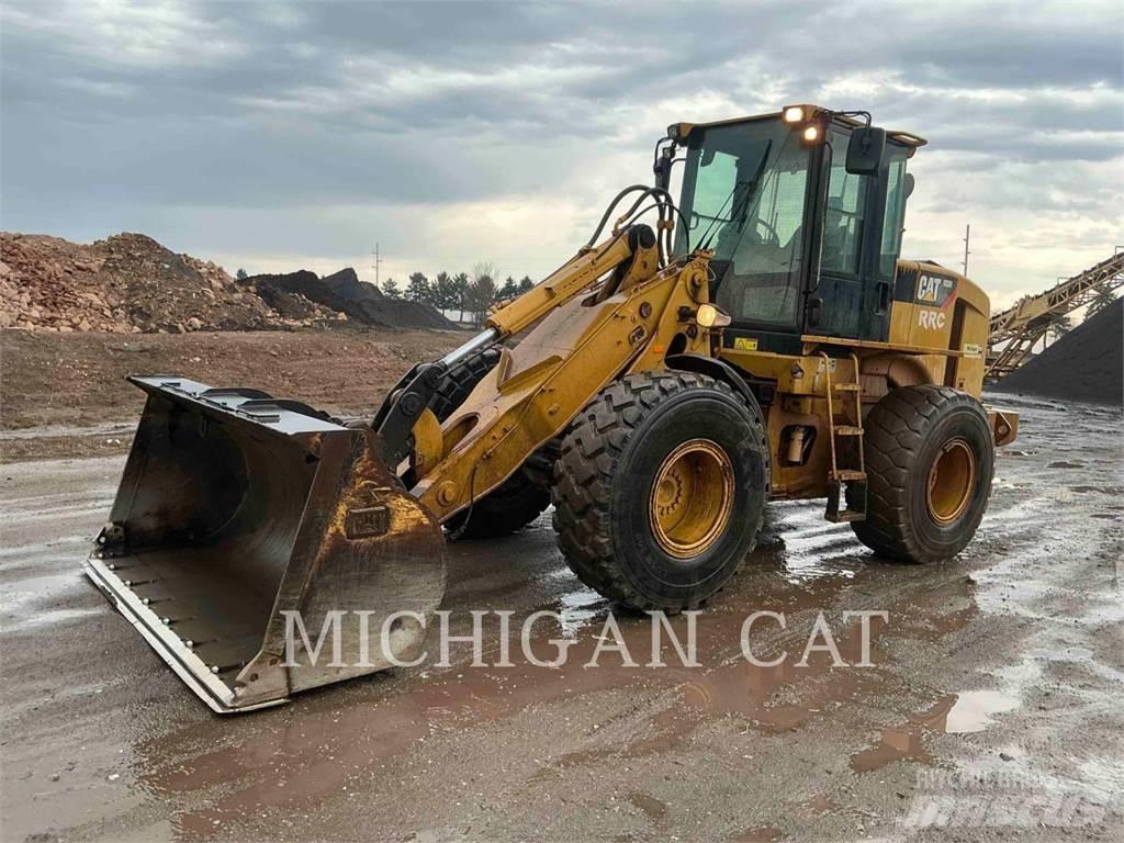 CAT 930HIT Kolesni nakladalci