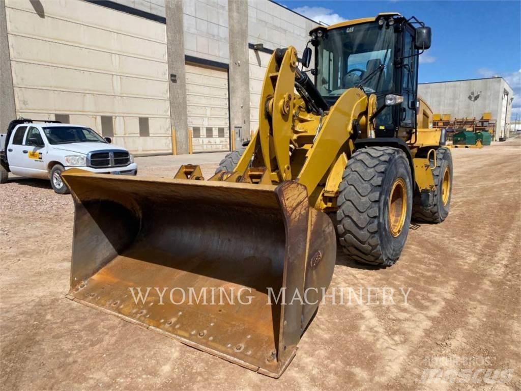 CAT 930K Kolesni nakladalci