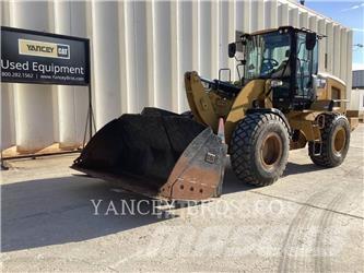 CAT 930M Kolesni nakladalci