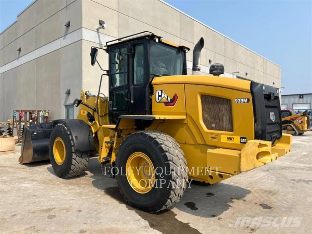 CAT 930M Kolesni nakladalci