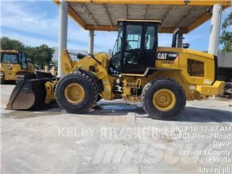 CAT 930M Kolesni nakladalci