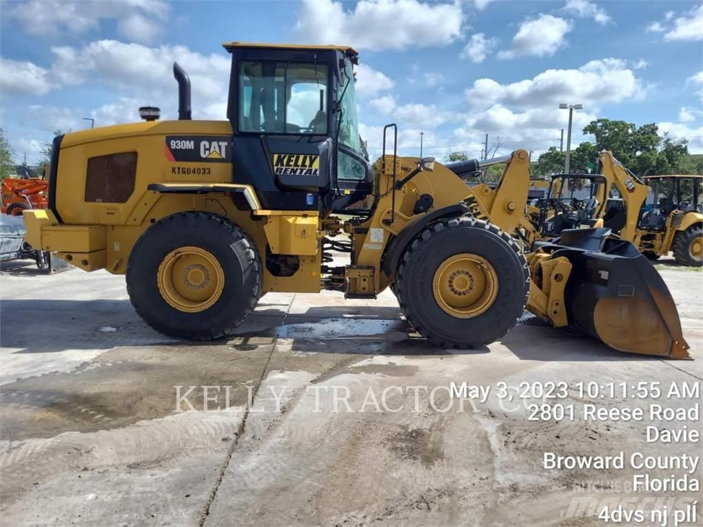 CAT 930M Kolesni nakladalci