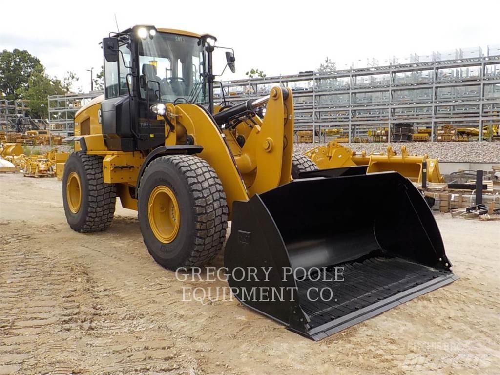 CAT 930M Kolesni nakladalci