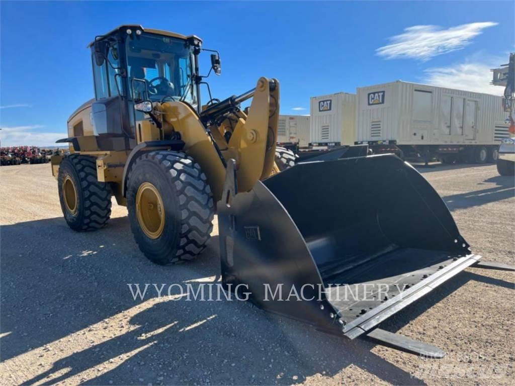 CAT 930M Kolesni nakladalci
