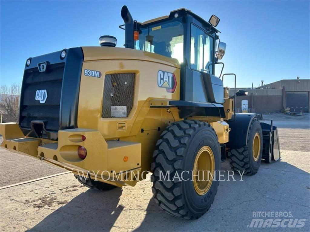 CAT 930M Kolesni nakladalci