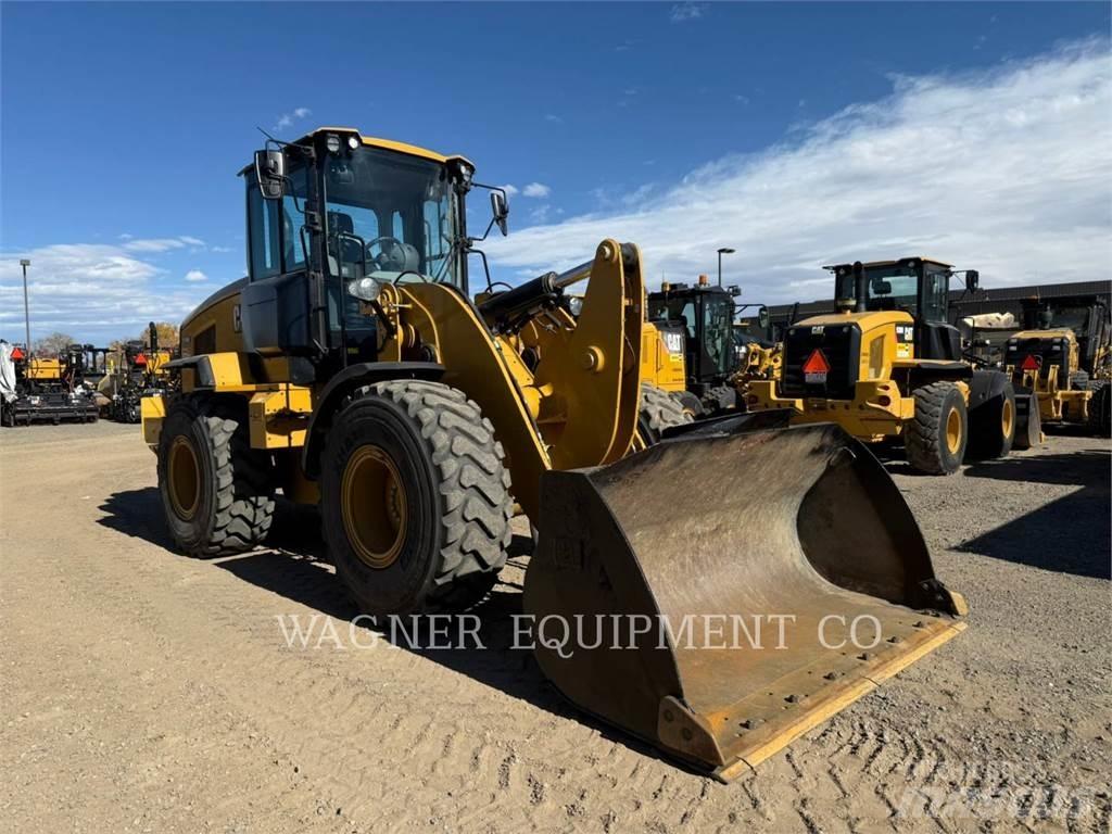 CAT 930M Kolesni nakladalci