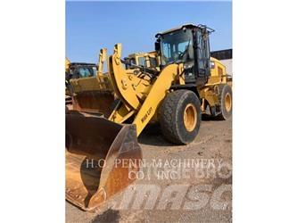 CAT 930M Kolesni nakladalci