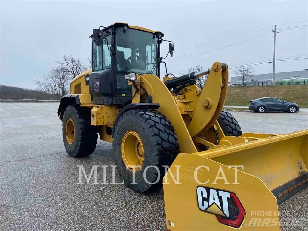 CAT 930M Kolesni nakladalci