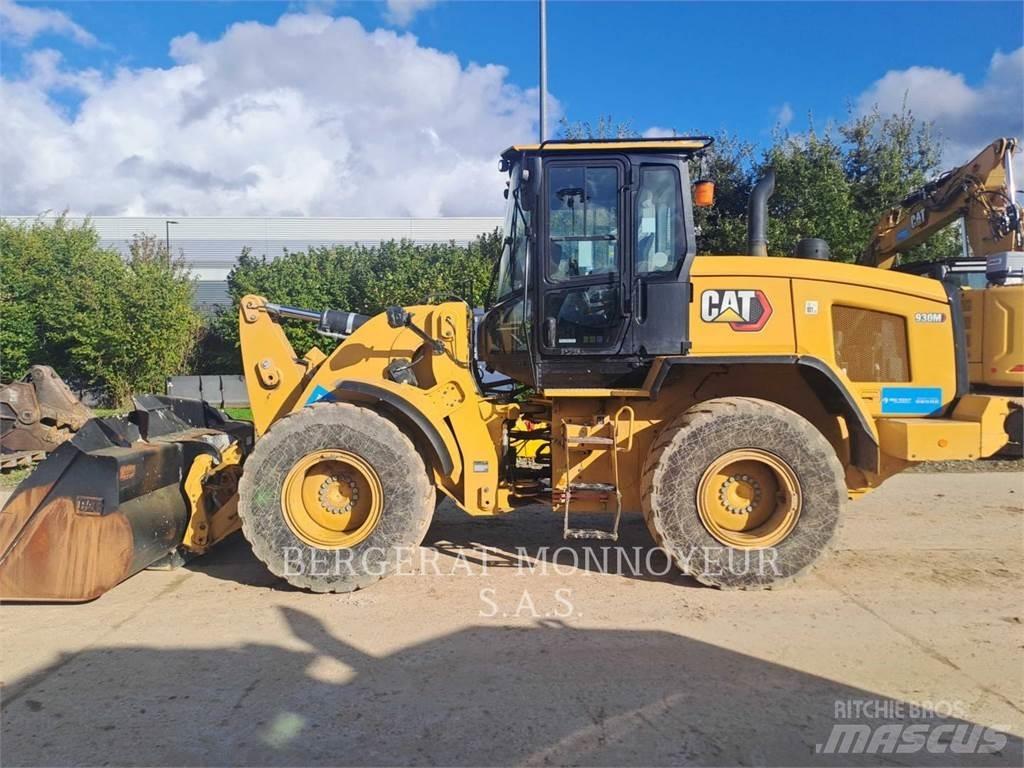 CAT 930M Kolesni nakladalci