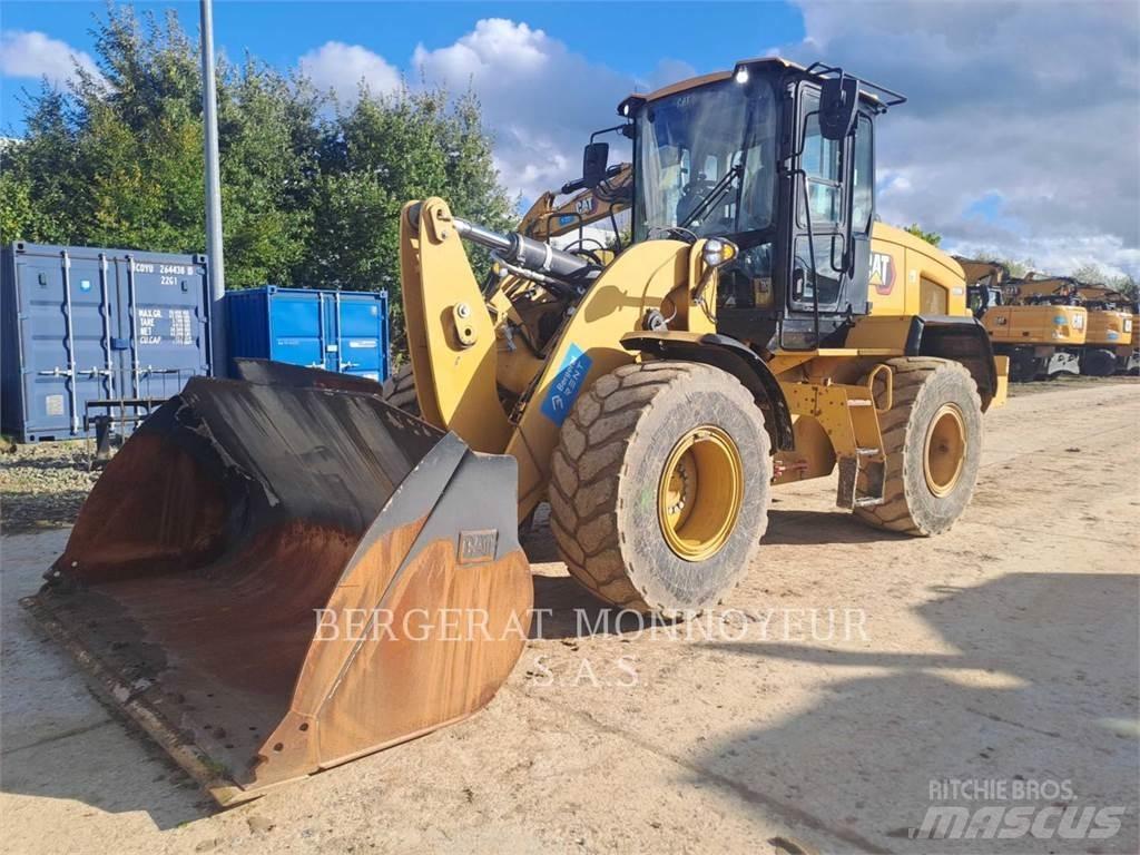 CAT 930M Kolesni nakladalci
