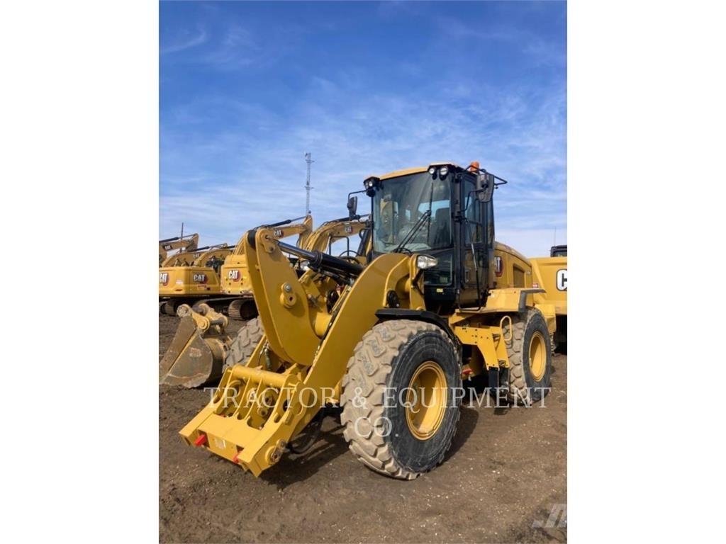 CAT 930M Kolesni nakladalci