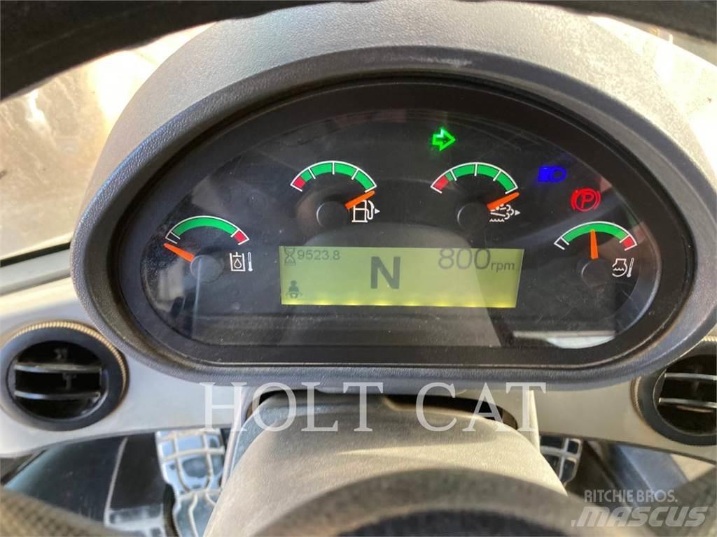 CAT 930M Kolesni nakladalci