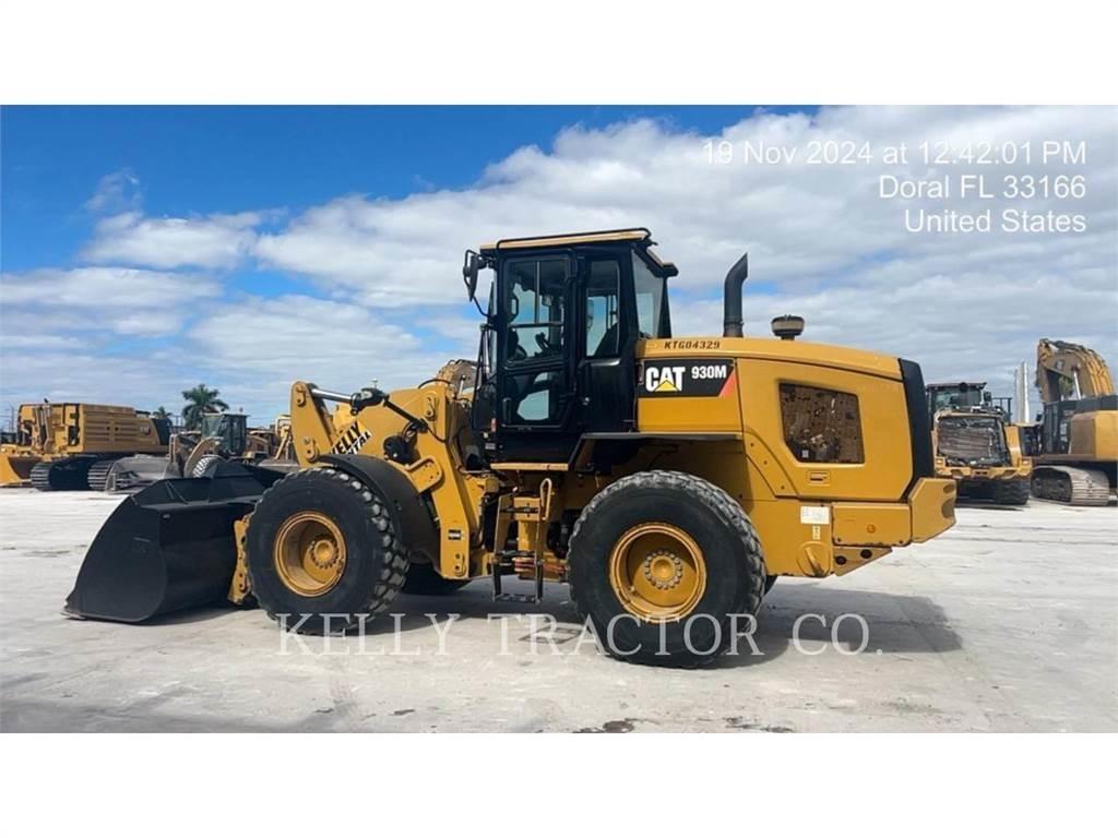 CAT 930M Kolesni nakladalci