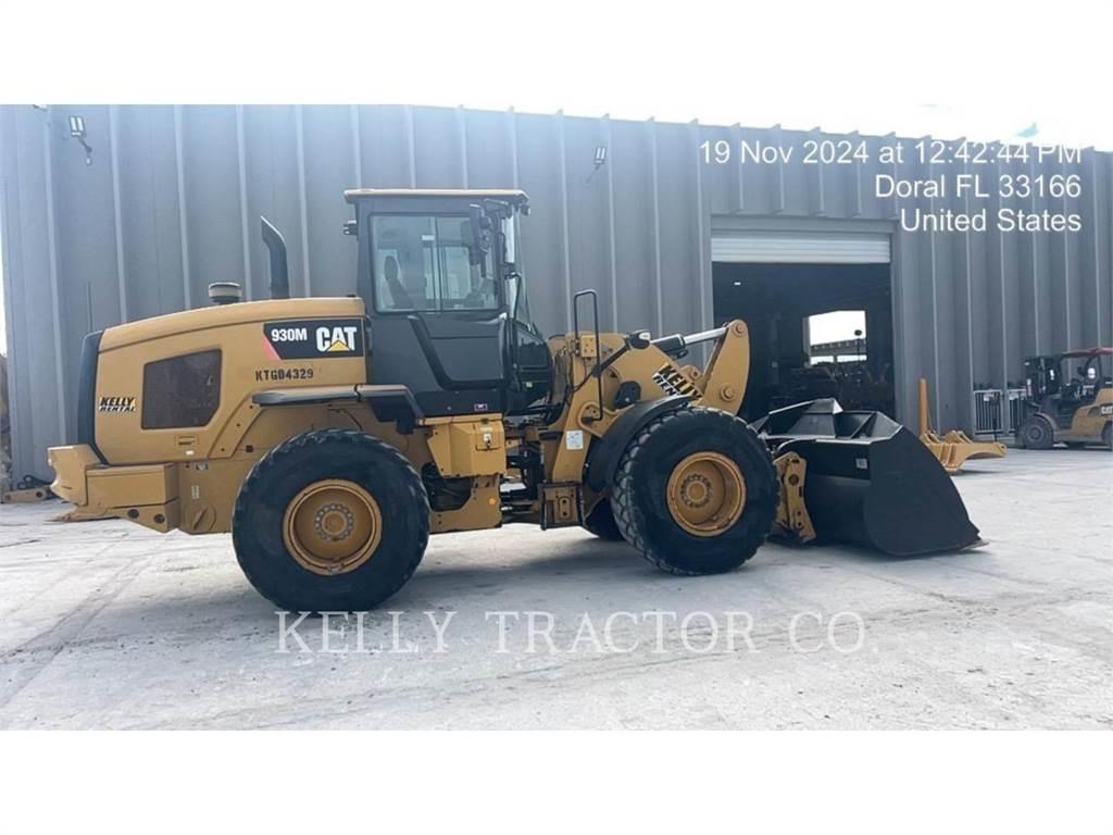 CAT 930M Kolesni nakladalci