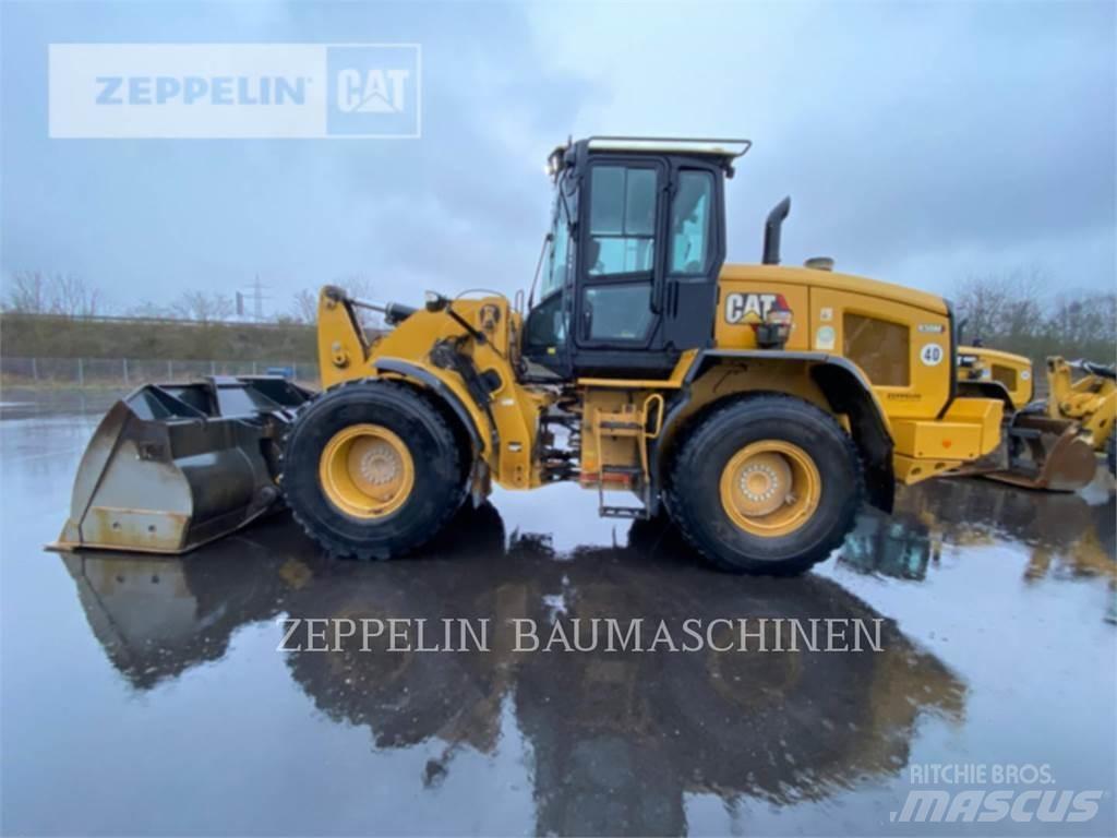 CAT 930M Kolesni nakladalci