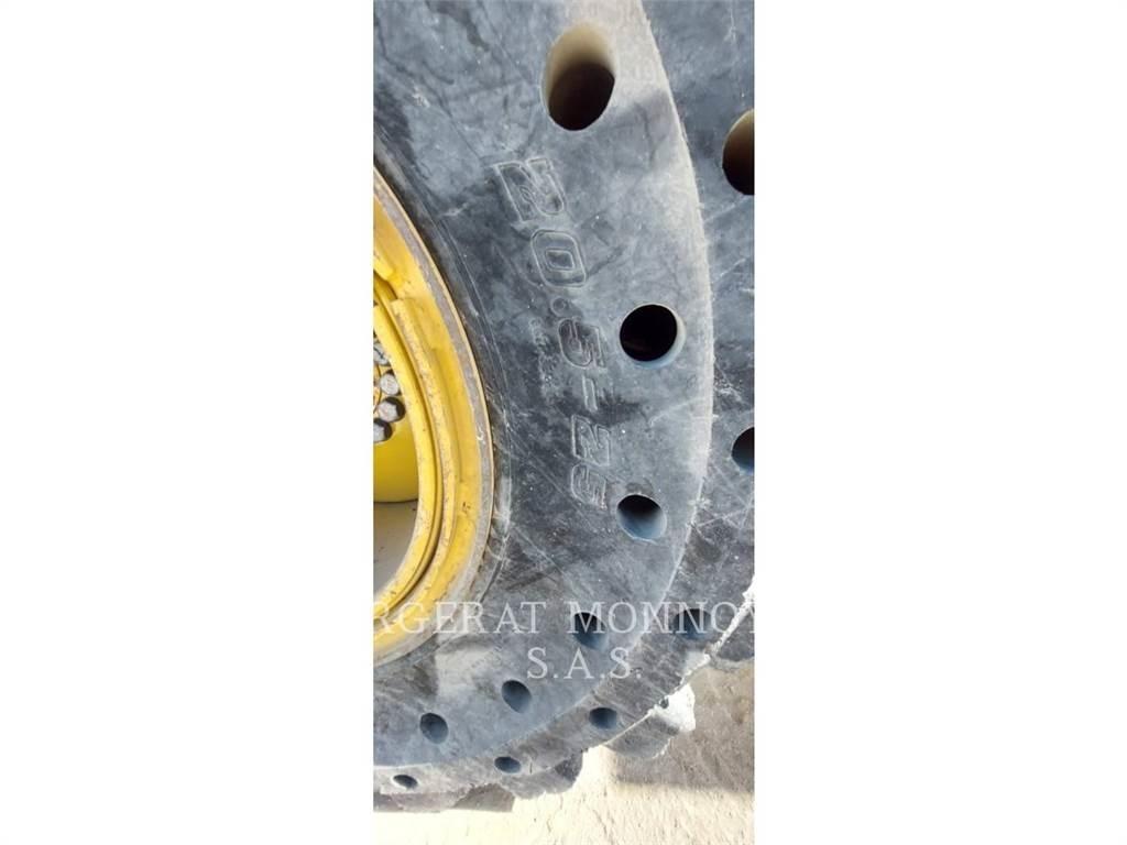 CAT 930M Kolesni nakladalci