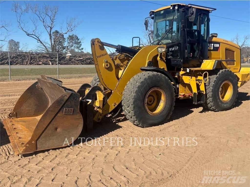 CAT 930M Kolesni nakladalci