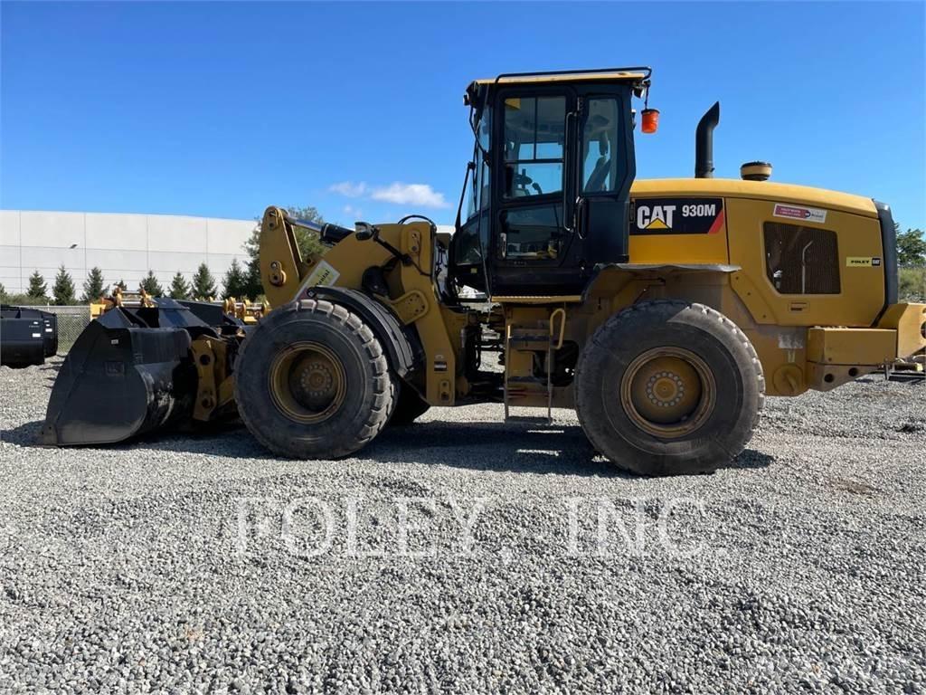 CAT 930M Kolesni nakladalci