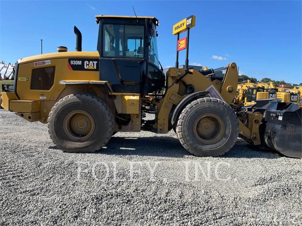 CAT 930M Kolesni nakladalci