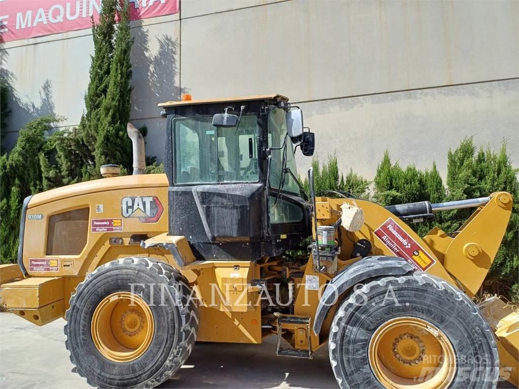 CAT 930M Kolesni nakladalci