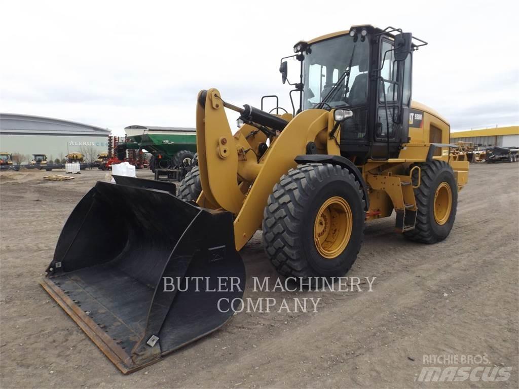 CAT 930M Kolesni nakladalci
