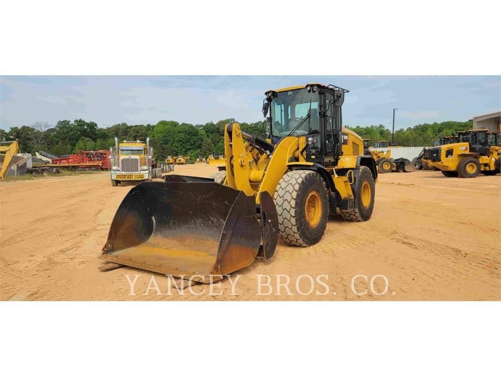 CAT 930M Kolesni nakladalci