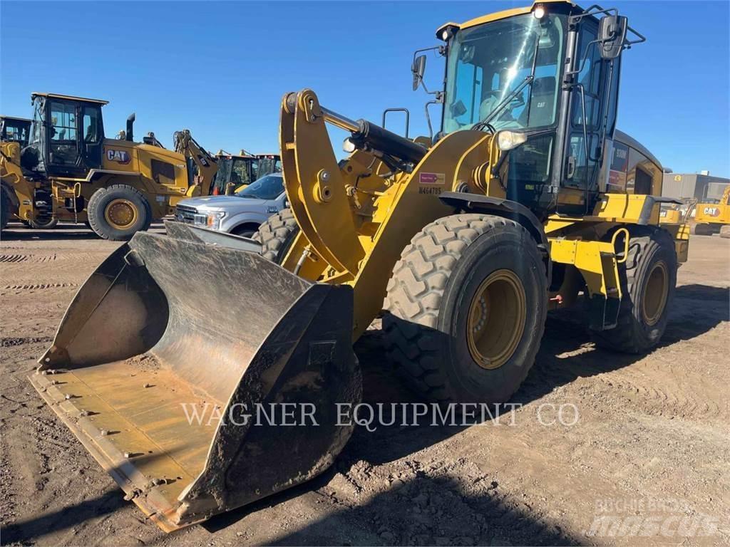 CAT 930M Kolesni nakladalci