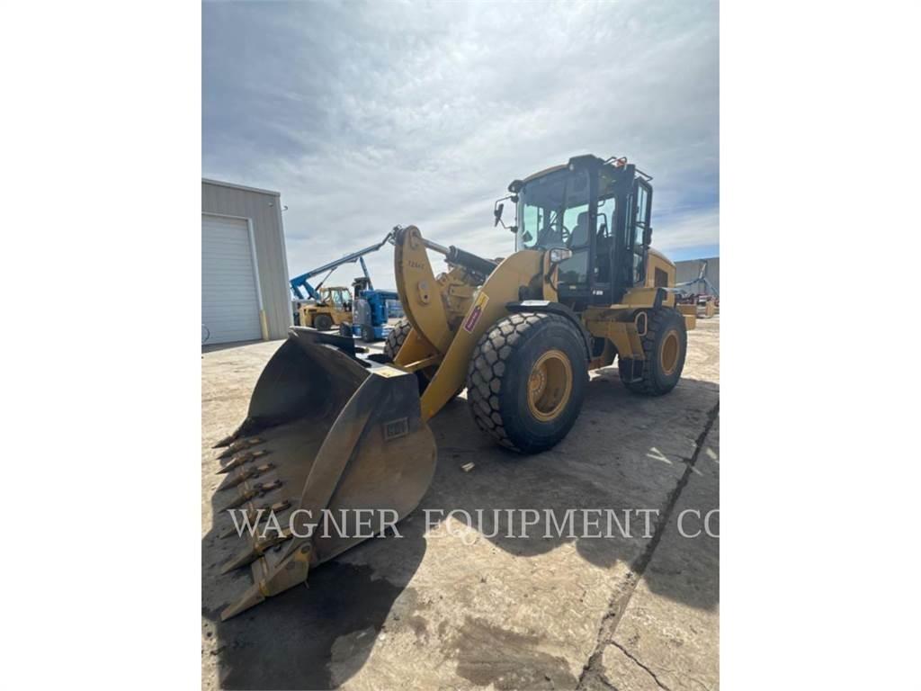 CAT 930M Kolesni nakladalci