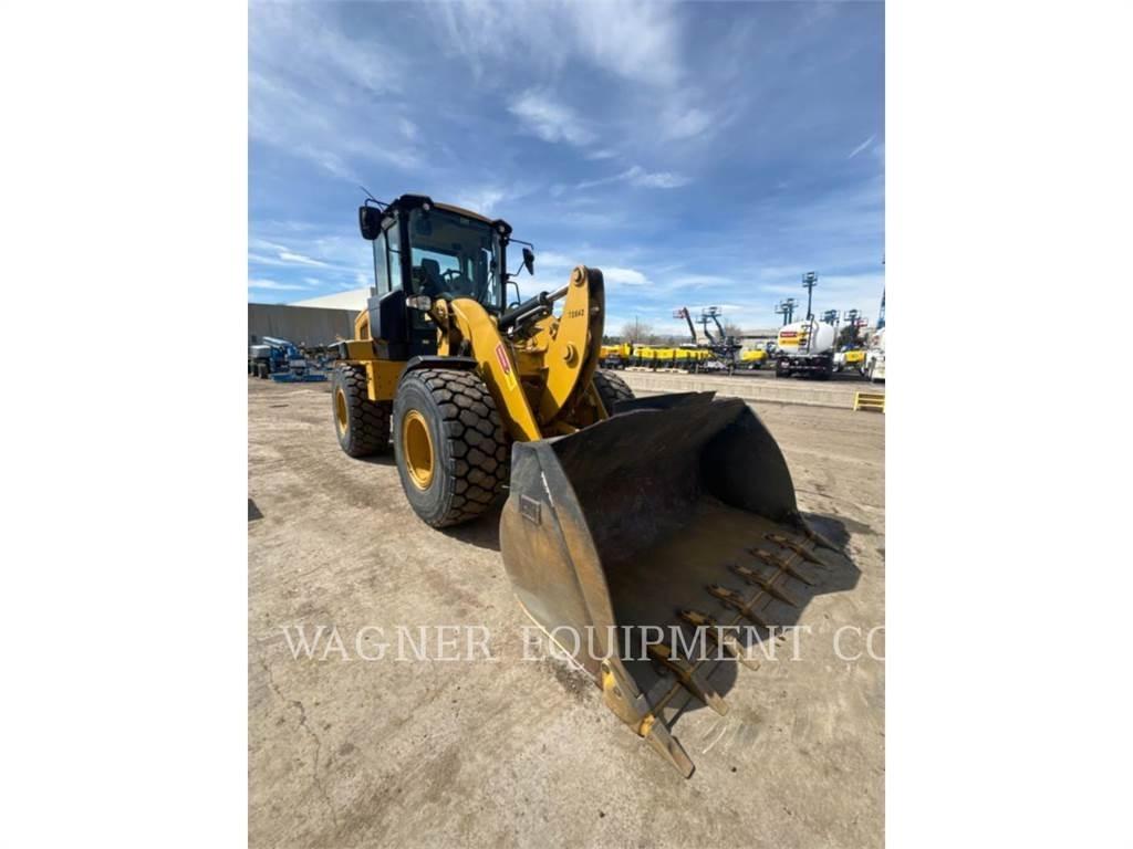 CAT 930M Kolesni nakladalci
