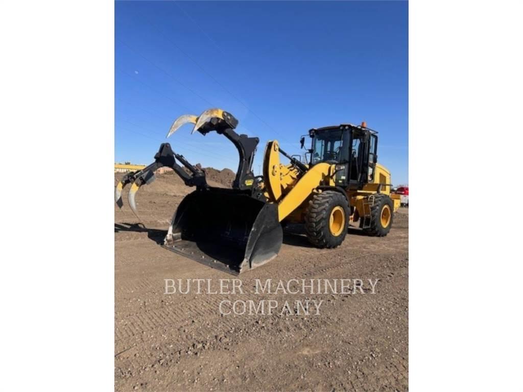 CAT 930M Kolesni nakladalci