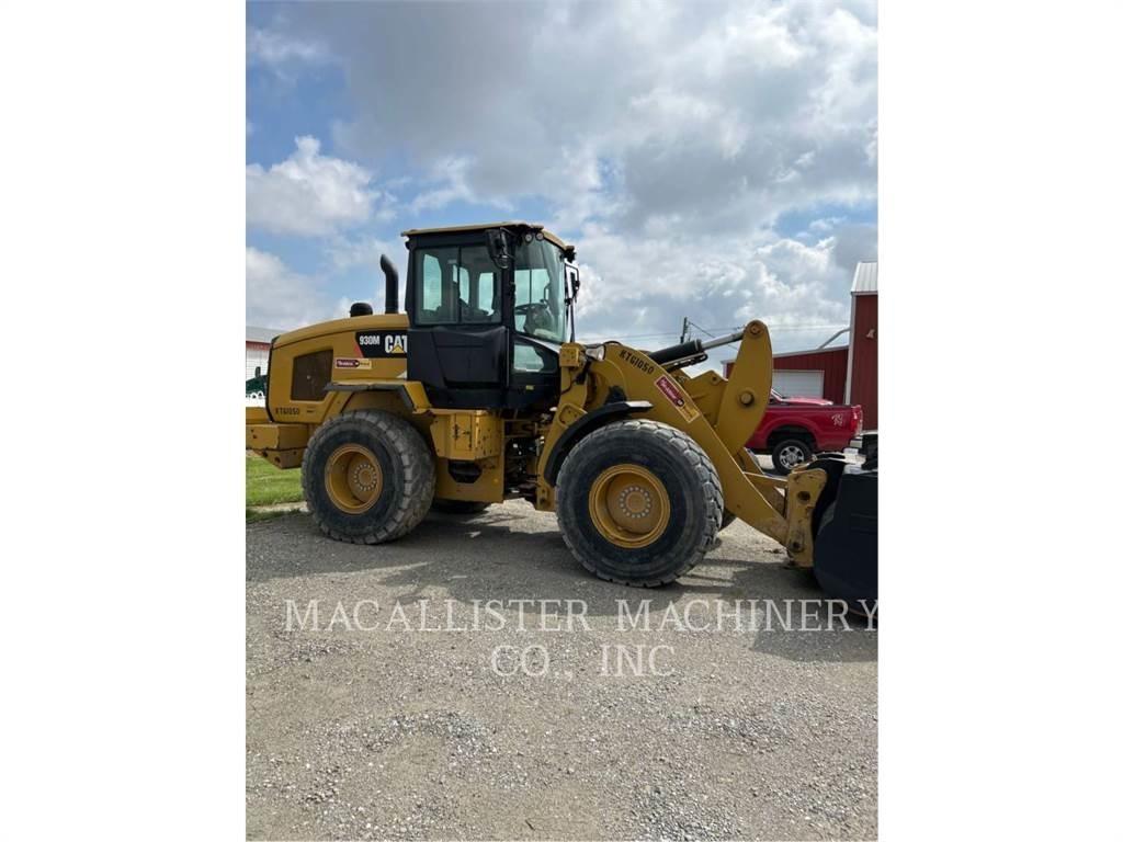 CAT 930M Kolesni nakladalci