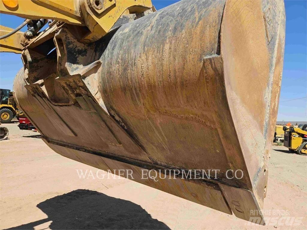 CAT 930M Kolesni nakladalci