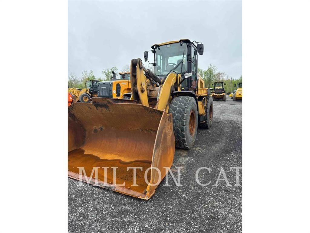CAT 930M Kolesni nakladalci