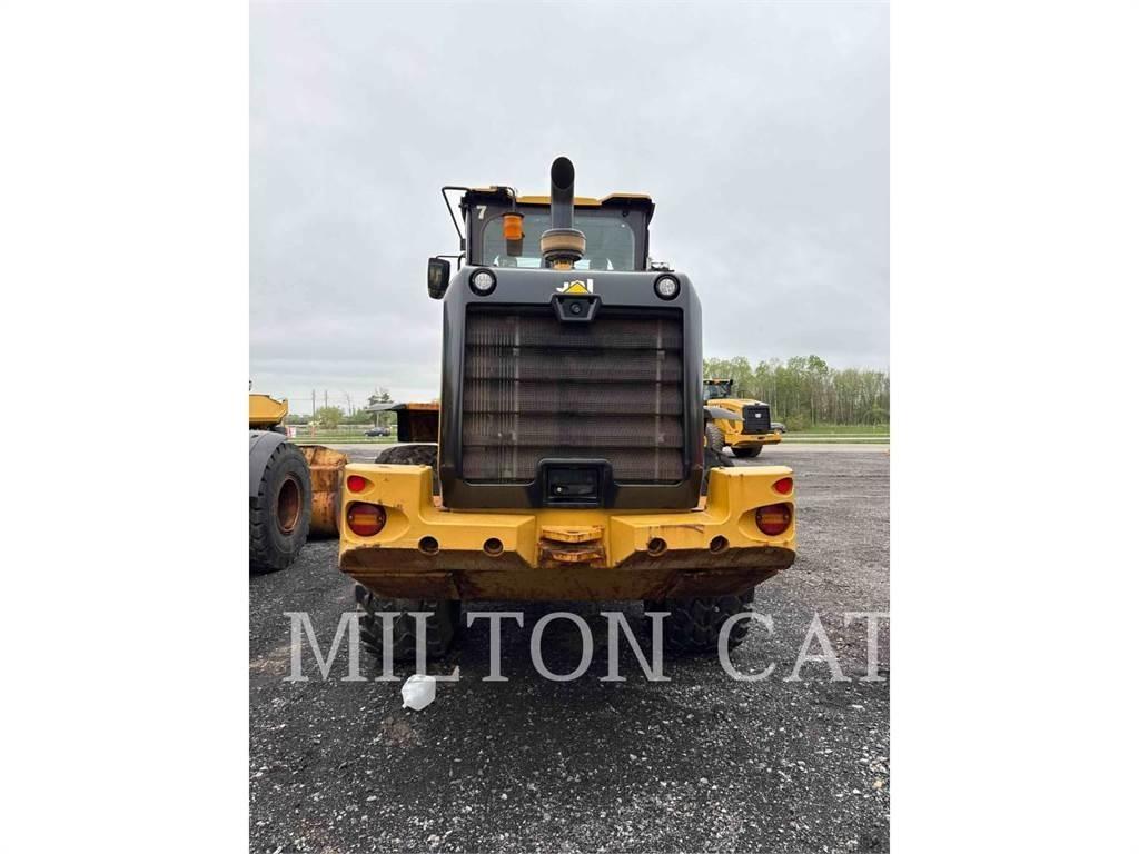 CAT 930M Kolesni nakladalci