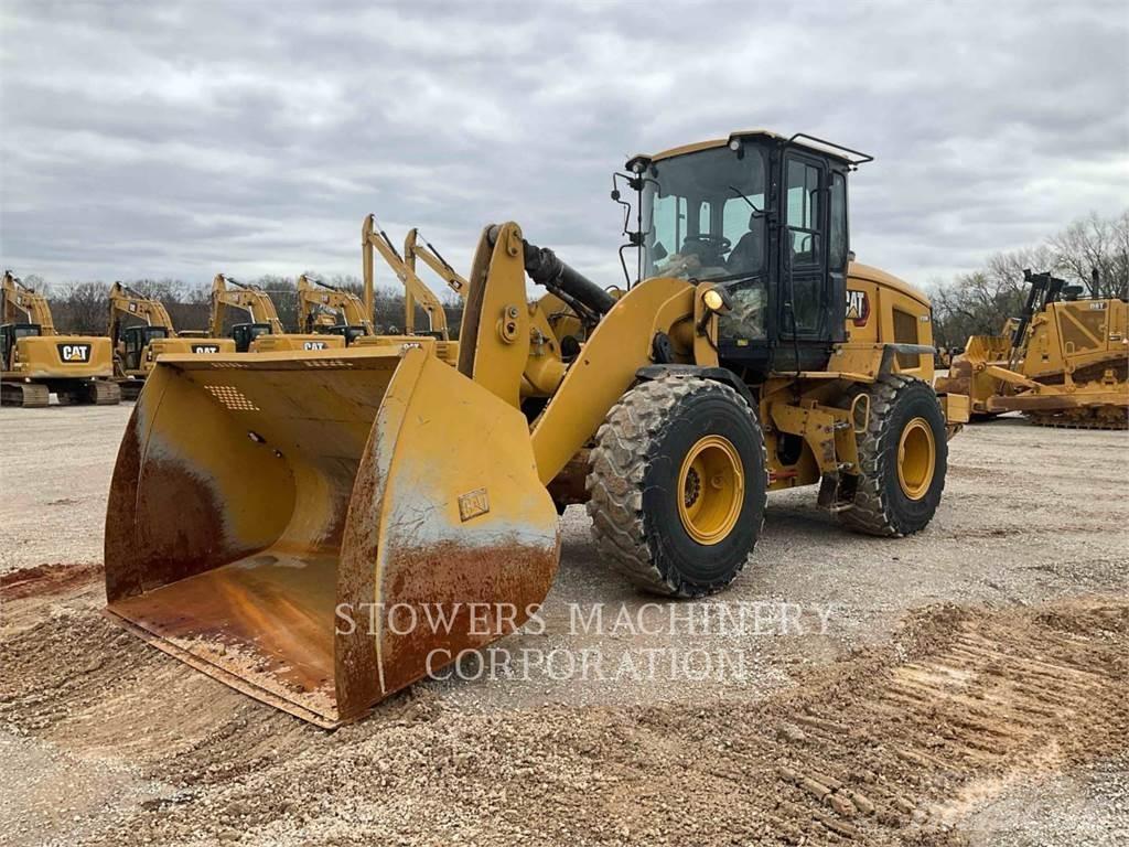 CAT 930M Kolesni nakladalci