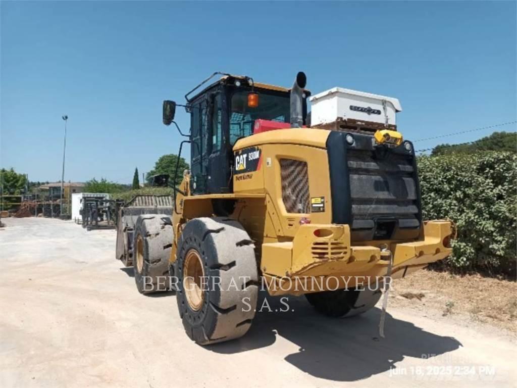 CAT 930M Kolesni nakladalci